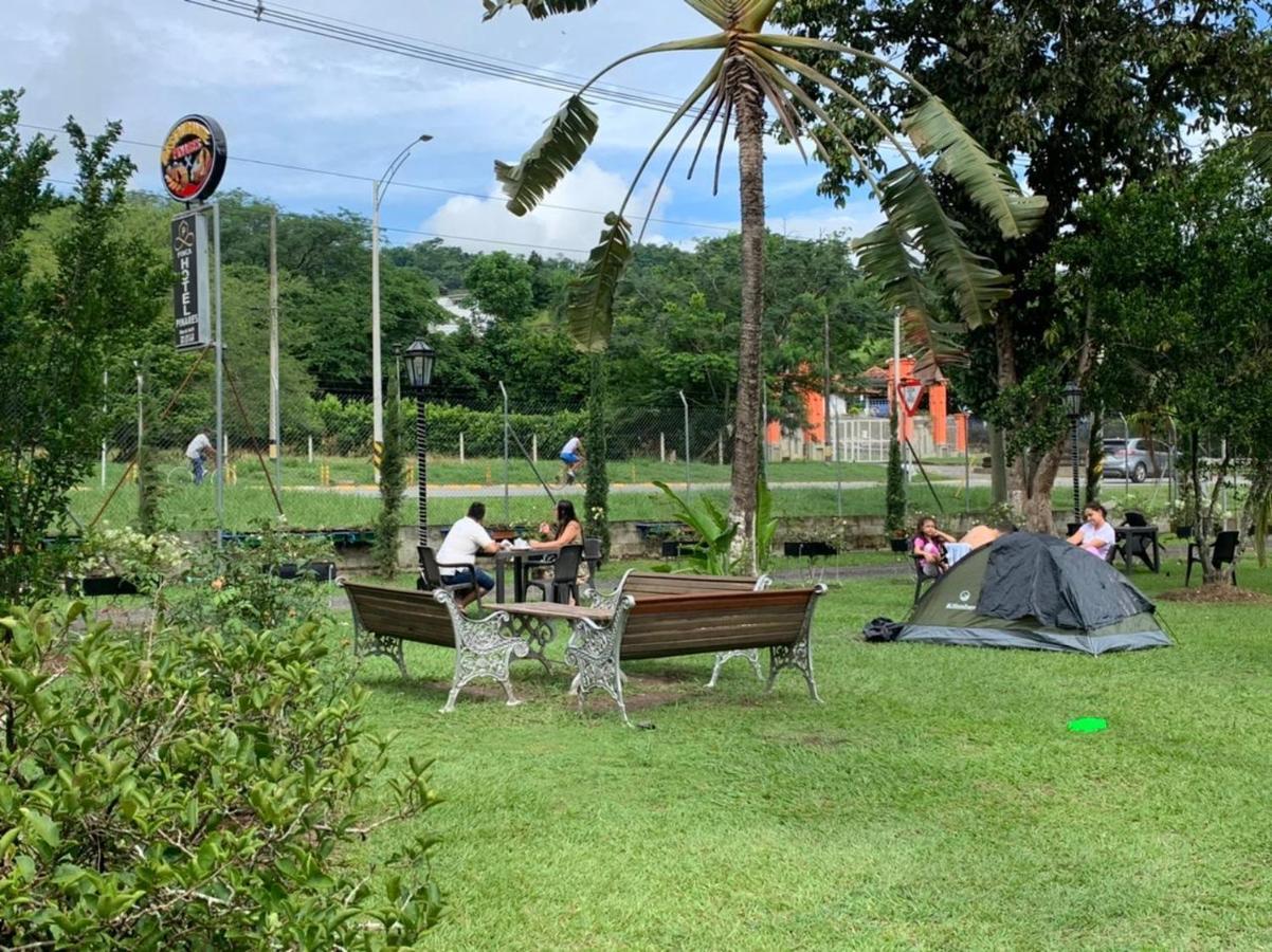 Finca Hotel Pinares 拉平塔达 外观 照片