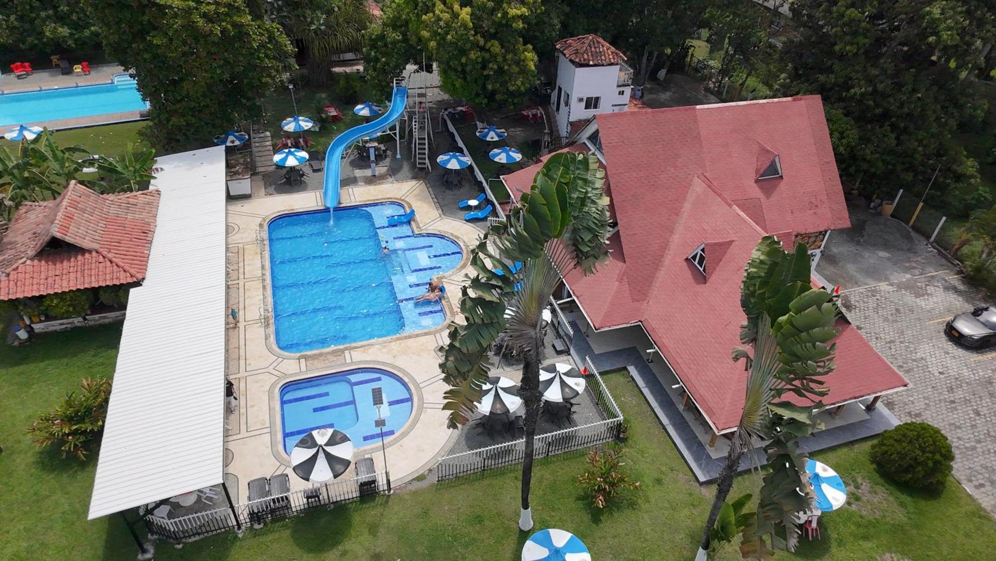 Finca Hotel Pinares 拉平塔达 外观 照片
