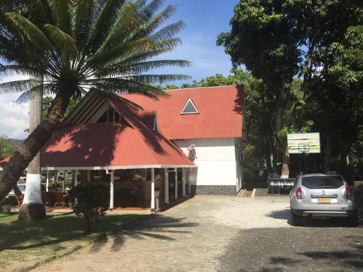 Finca Hotel Pinares 拉平塔达 外观 照片